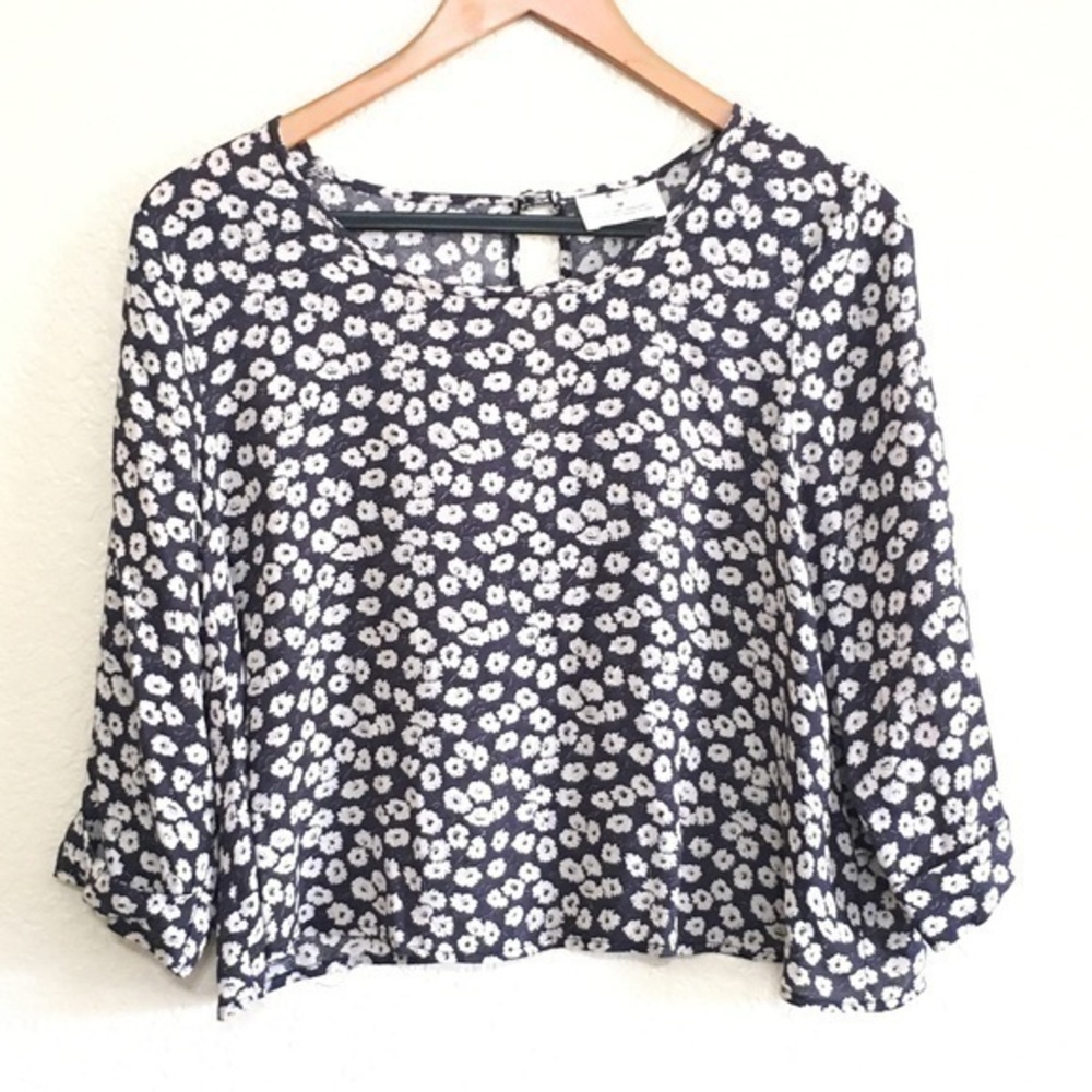 Pins and needles crop top size M